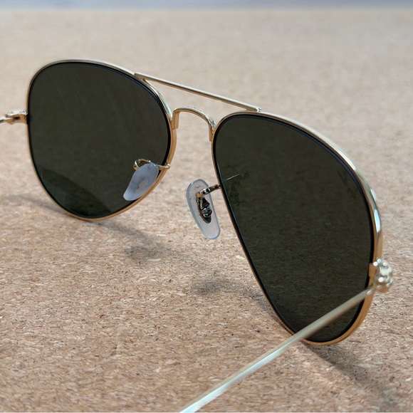 Ray-Ban Classic Gold Aviator Sunglasses - Picture 9 of 11